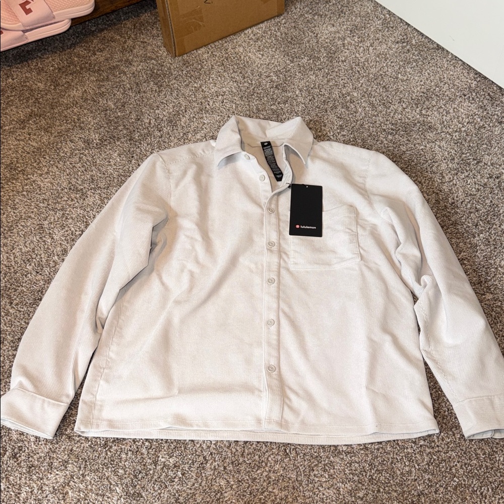 Lululemon LS Button-Up Shirt - Picture 2 of 5